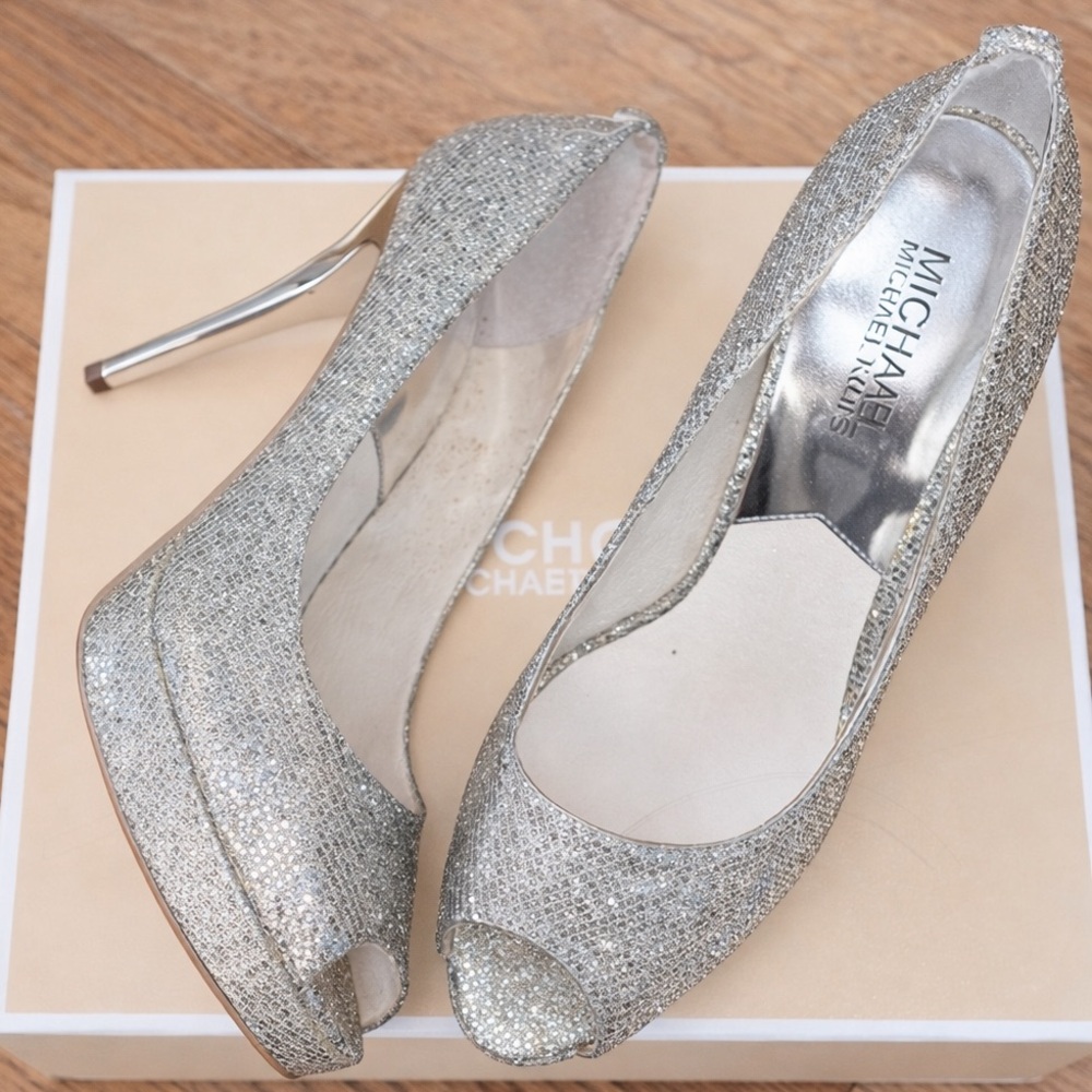 ✨ Michael Kors Silver Glitter Heels | Mirrored Heel | Size 6.5 ✨